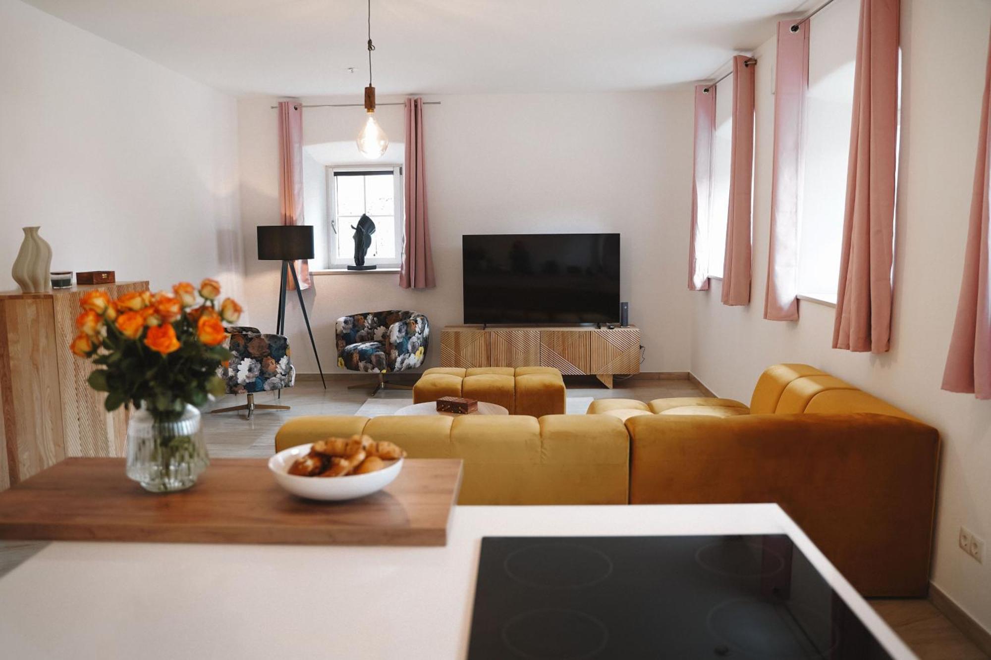 Black Horse Family Apartment - Barrierearm - Pfotenglueck - Familienzeit By Loewenherz Homes Stephanskirchen Ngoại thất bức ảnh