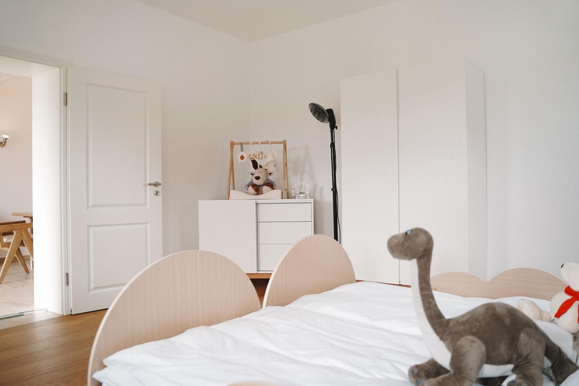 Black Horse Family Apartment - Barrierearm - Pfotenglueck - Familienzeit By Loewenherz Homes Stephanskirchen Ngoại thất bức ảnh